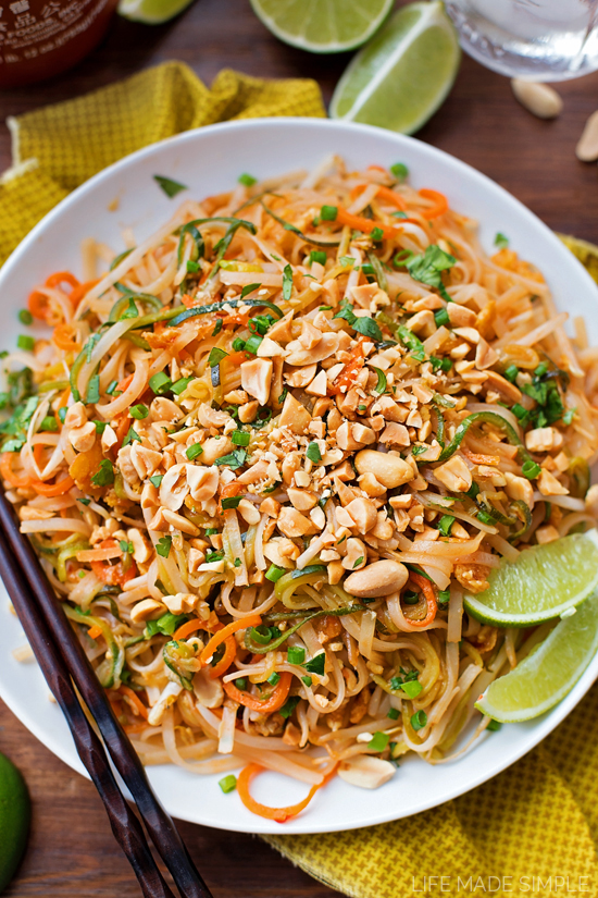 Spiralized Veggie Pad Thai | llifemadesimplebakes.com