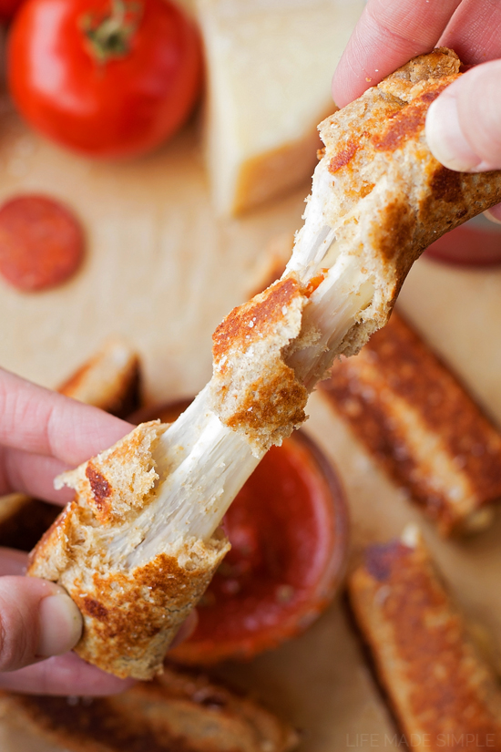 Grilled Cheese Pizza Roll Ups | lifemadesimplebakes.com
