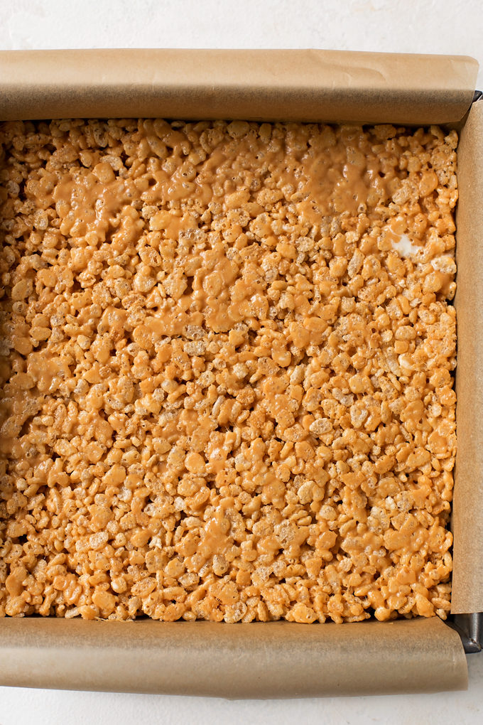 Rice krispie treats with peanut butter