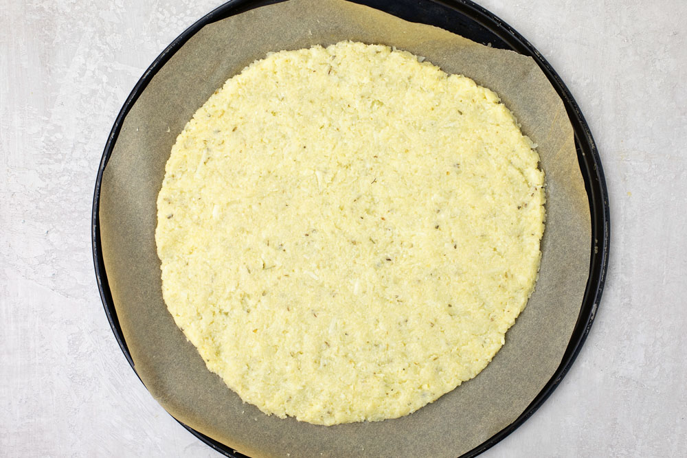 Homemade cauliflower pizza crust